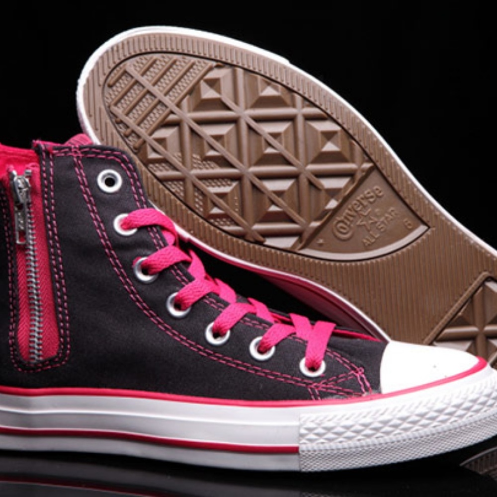 Black/Pink Converse